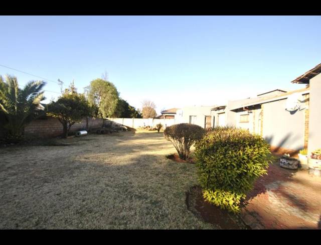 3 BEDROOM HOUSE FOR SALE IN DAWN PARK